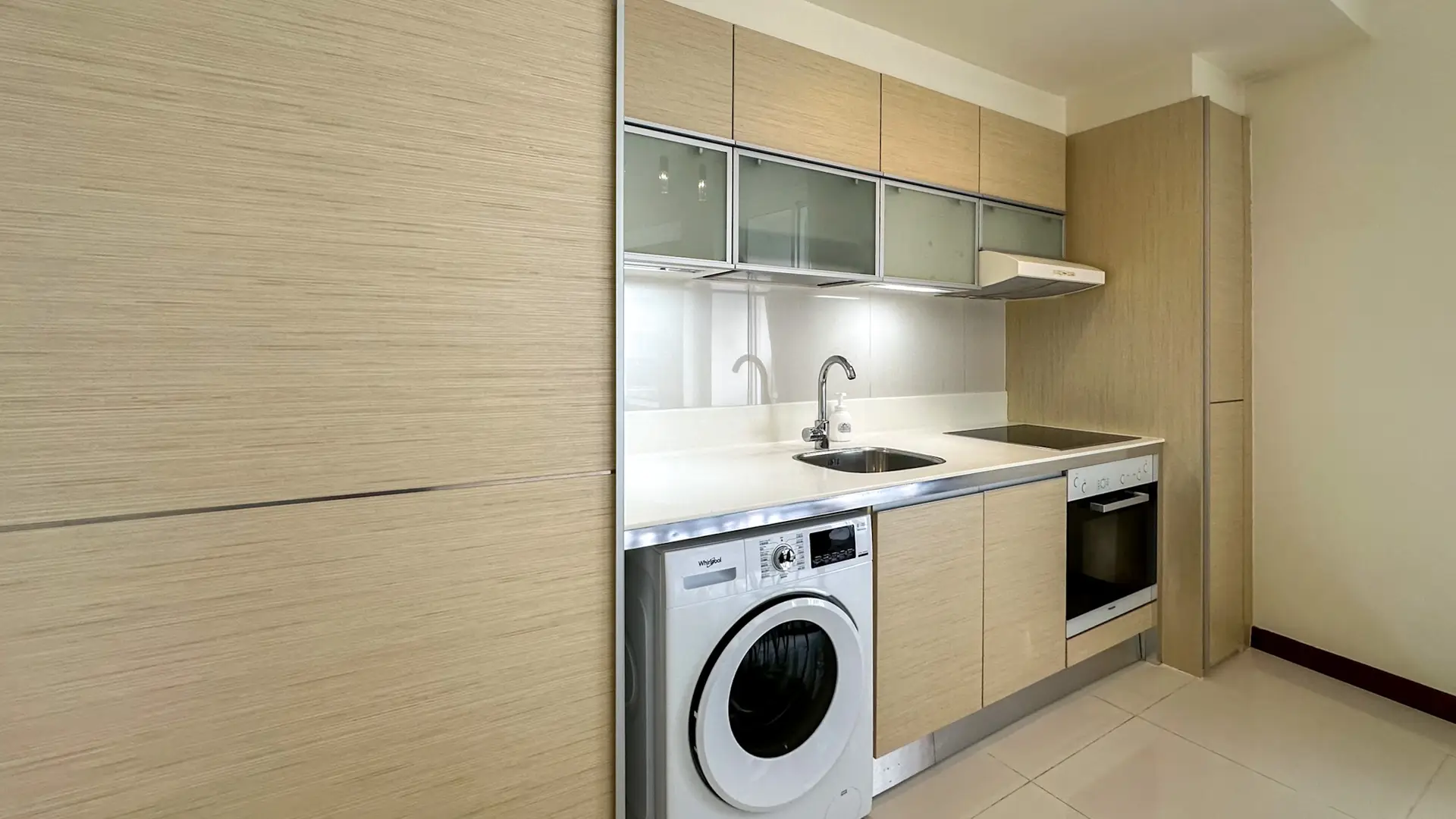 The Sail @ Marina Bay 1 Bedroom Kitchen Pictures